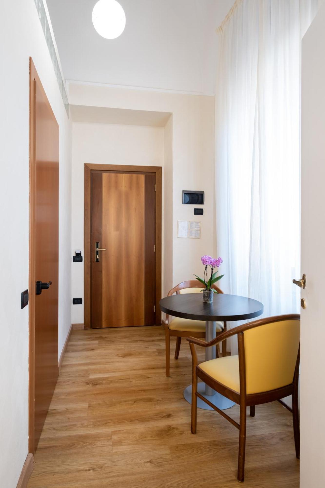 Hotel Santa Prisca Rome