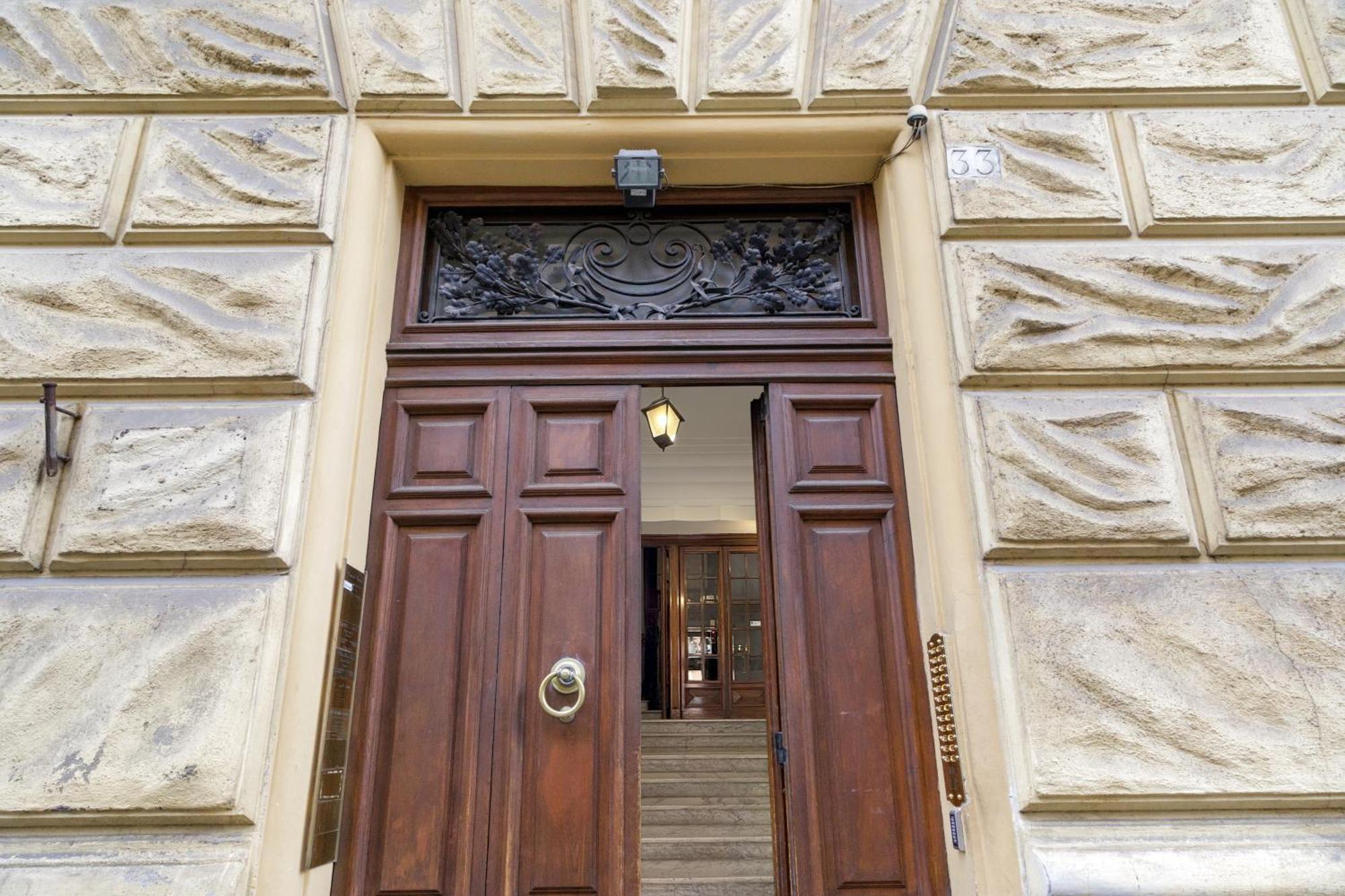 Apartment Porta Castello Charme Rome