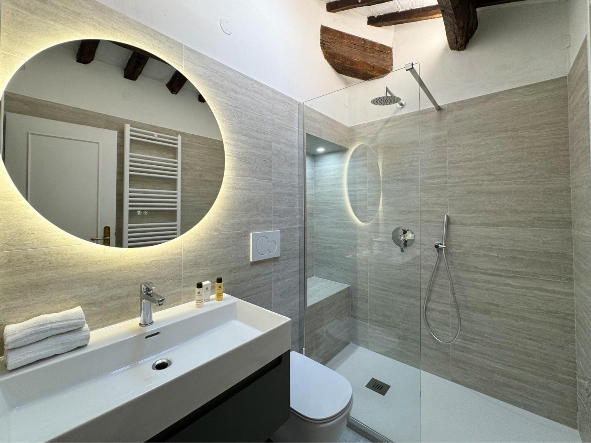 Luxury Pantheon *
