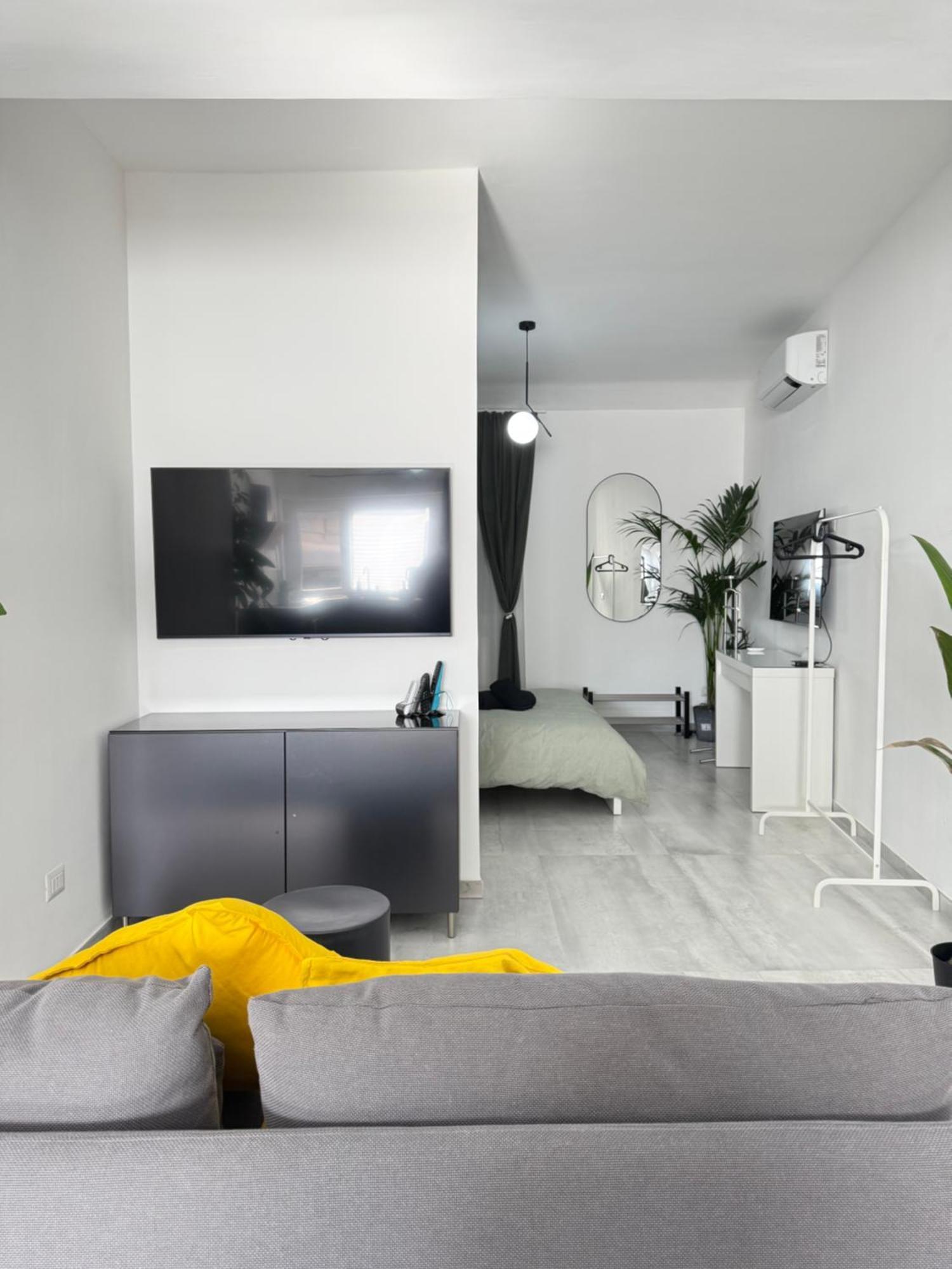 Apartment Ethereal Waves Above The Clouds Rome