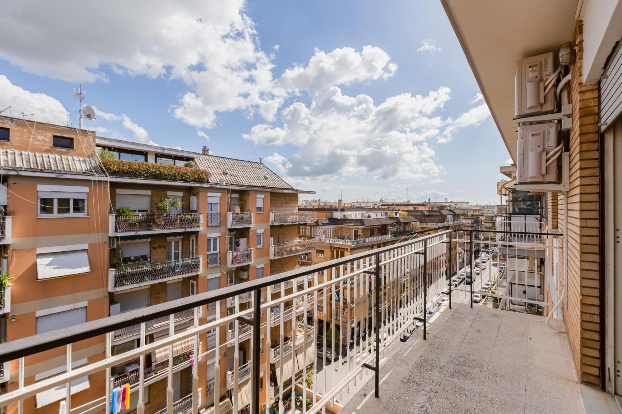 Apartment Near Metro A - Modern Boho Style Apartment Rome
