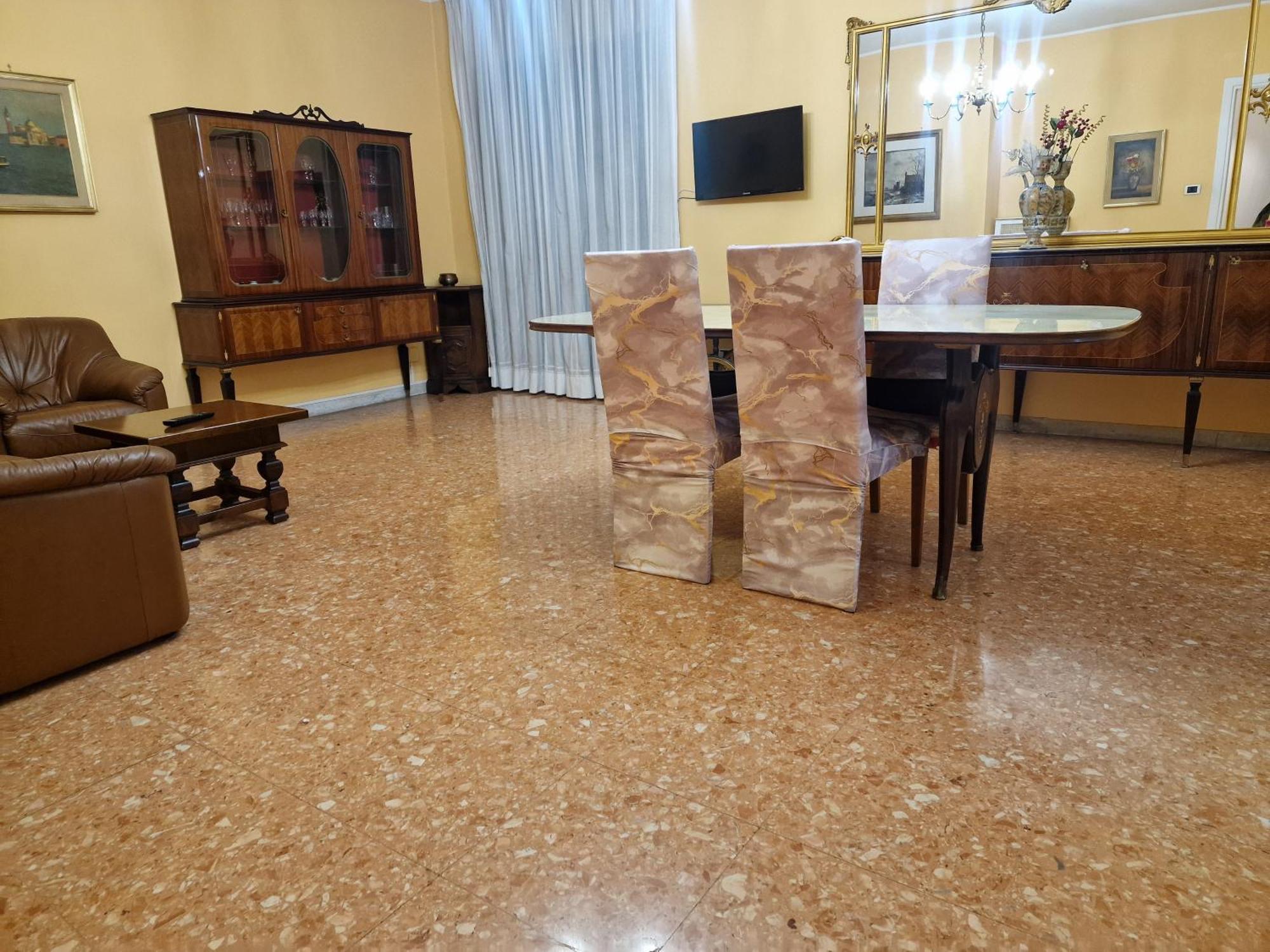 Da Nonna Santa & Private Parking Rome