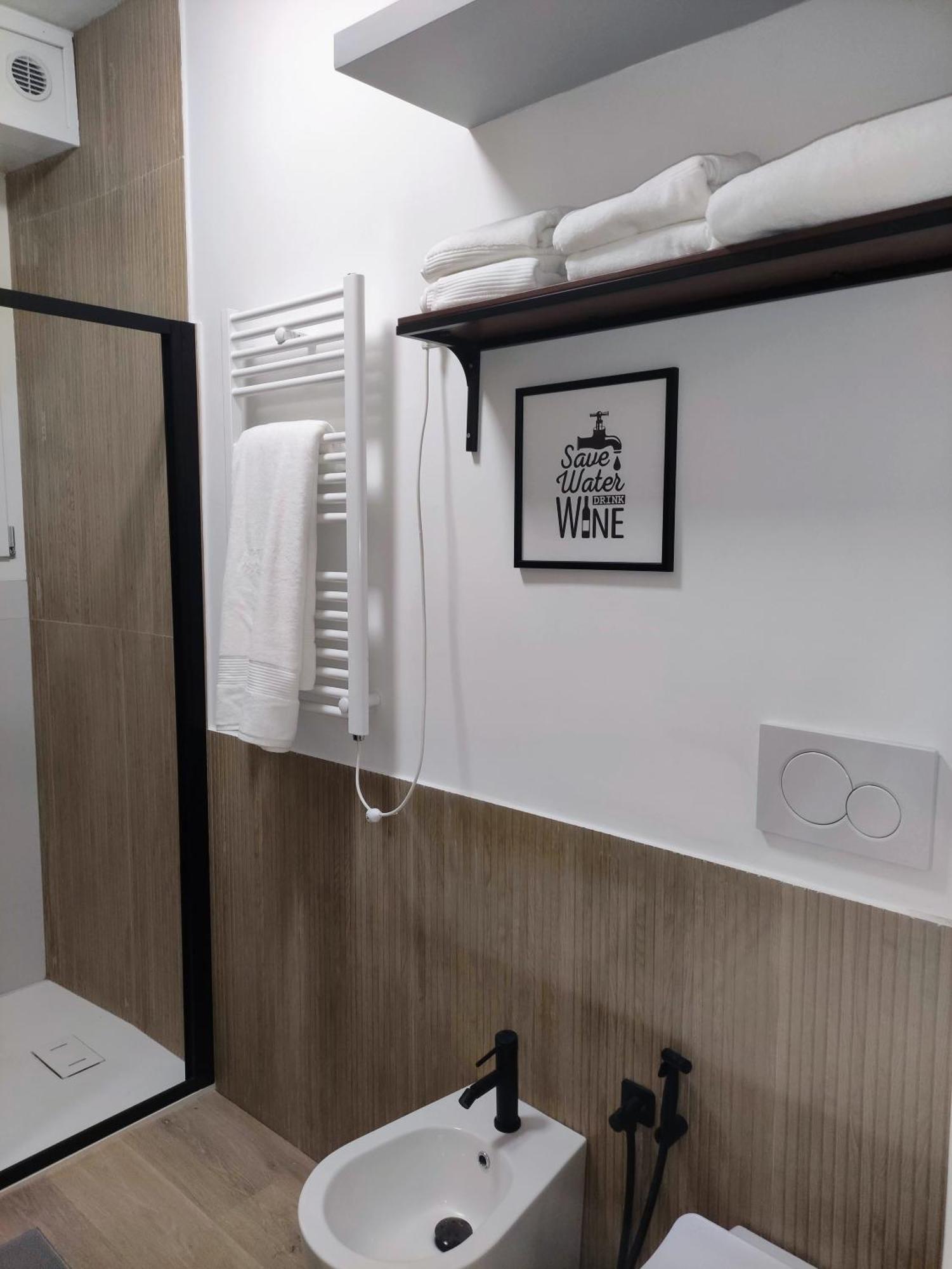 Metro Mirti Holiday home