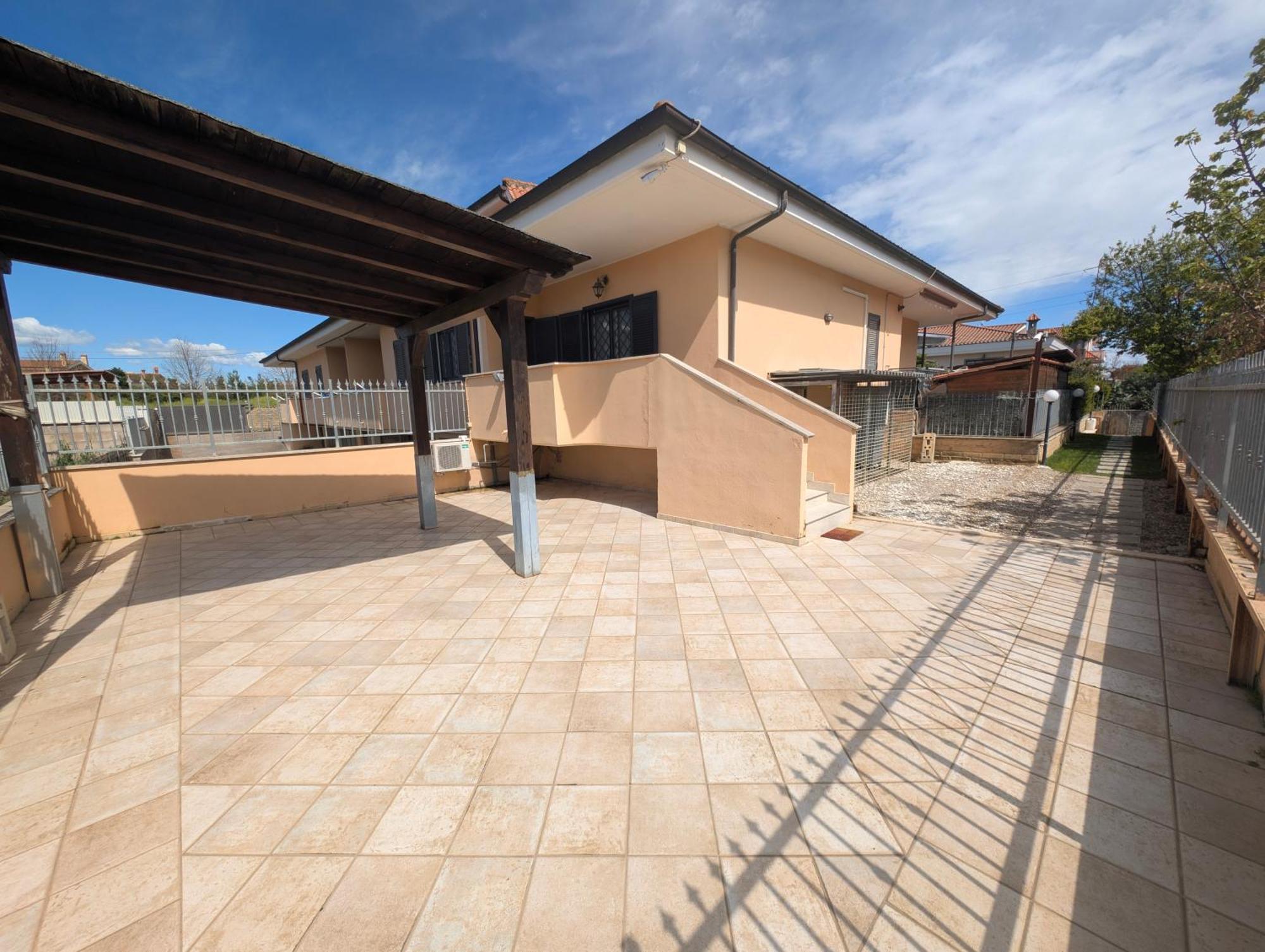 Apartment Cvr *