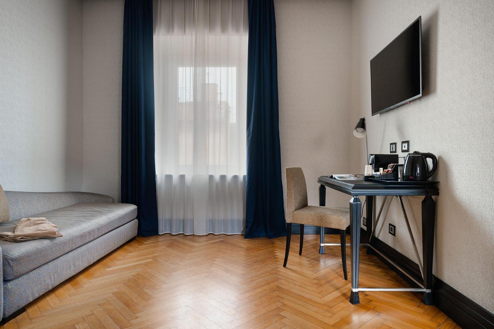 Unica Aparthotel Roma