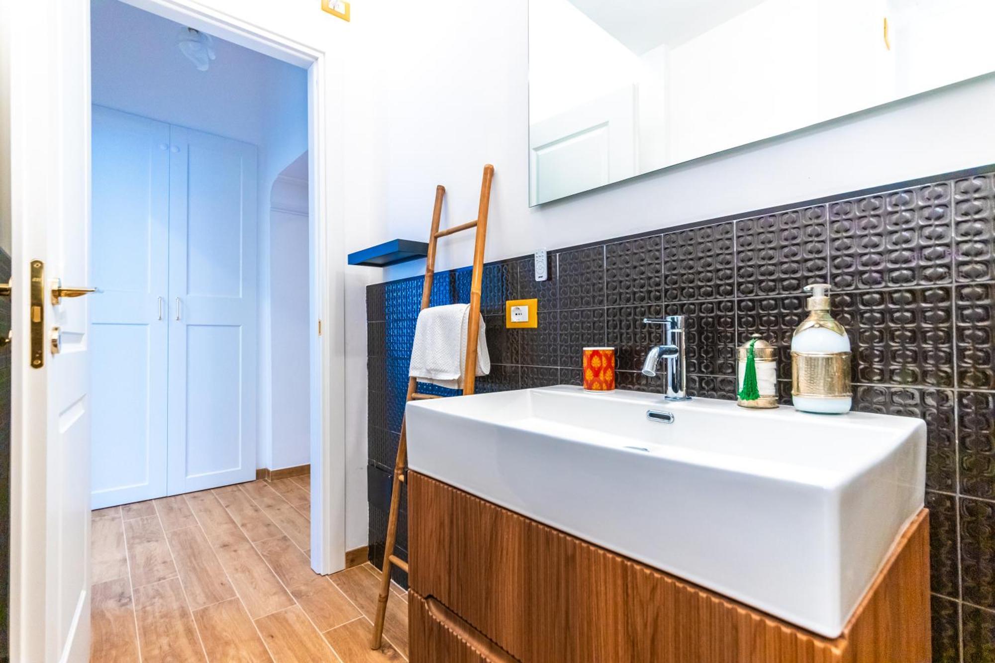 Casa Fen Palazzo Storico - Re Di Metro A - 2camere2bagni Appartement *