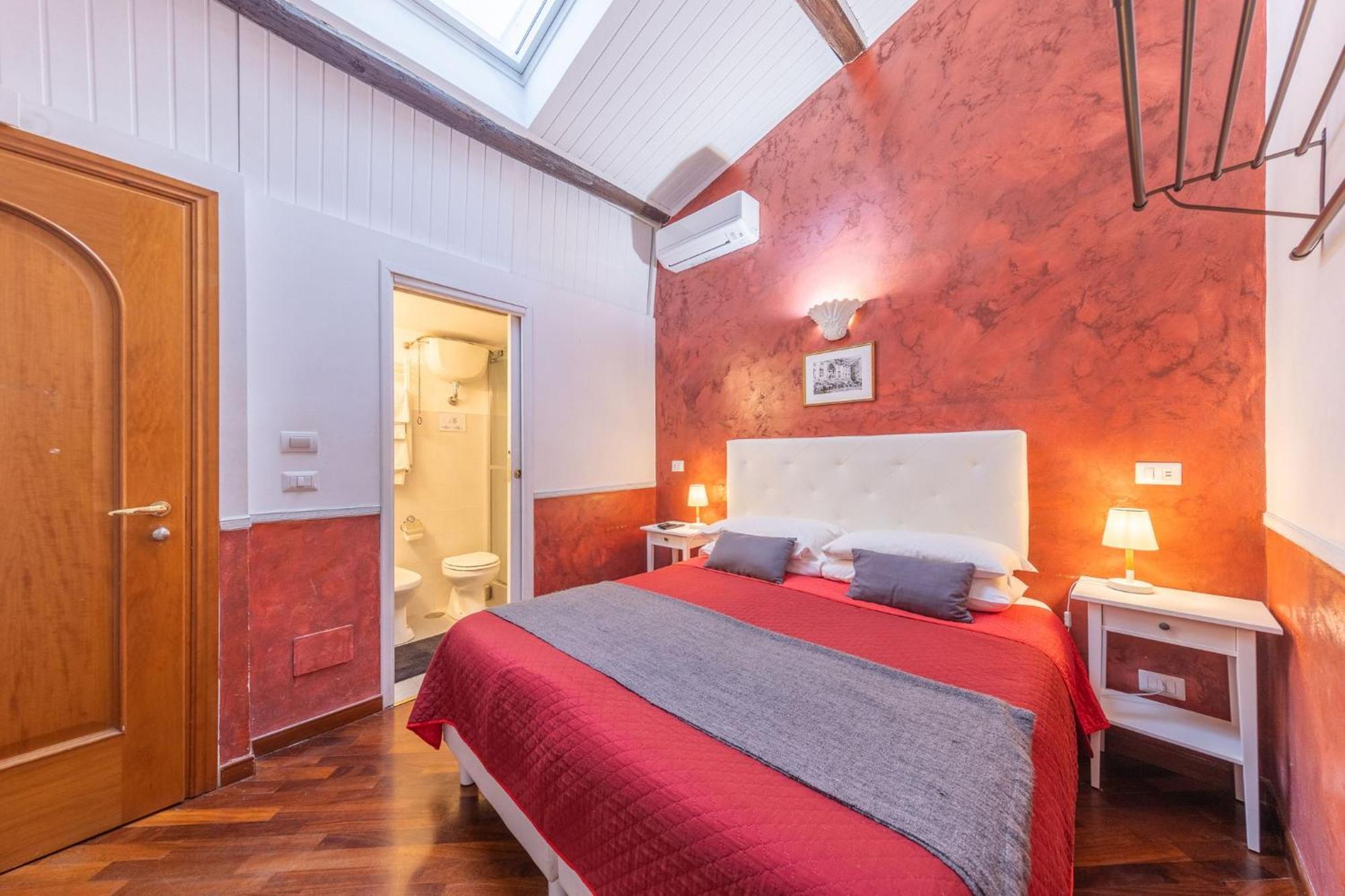 In Bb - Skylight Double In History House