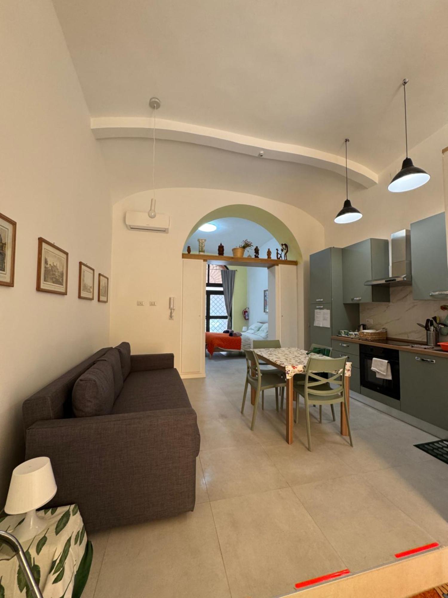 Indipendente Apartment *