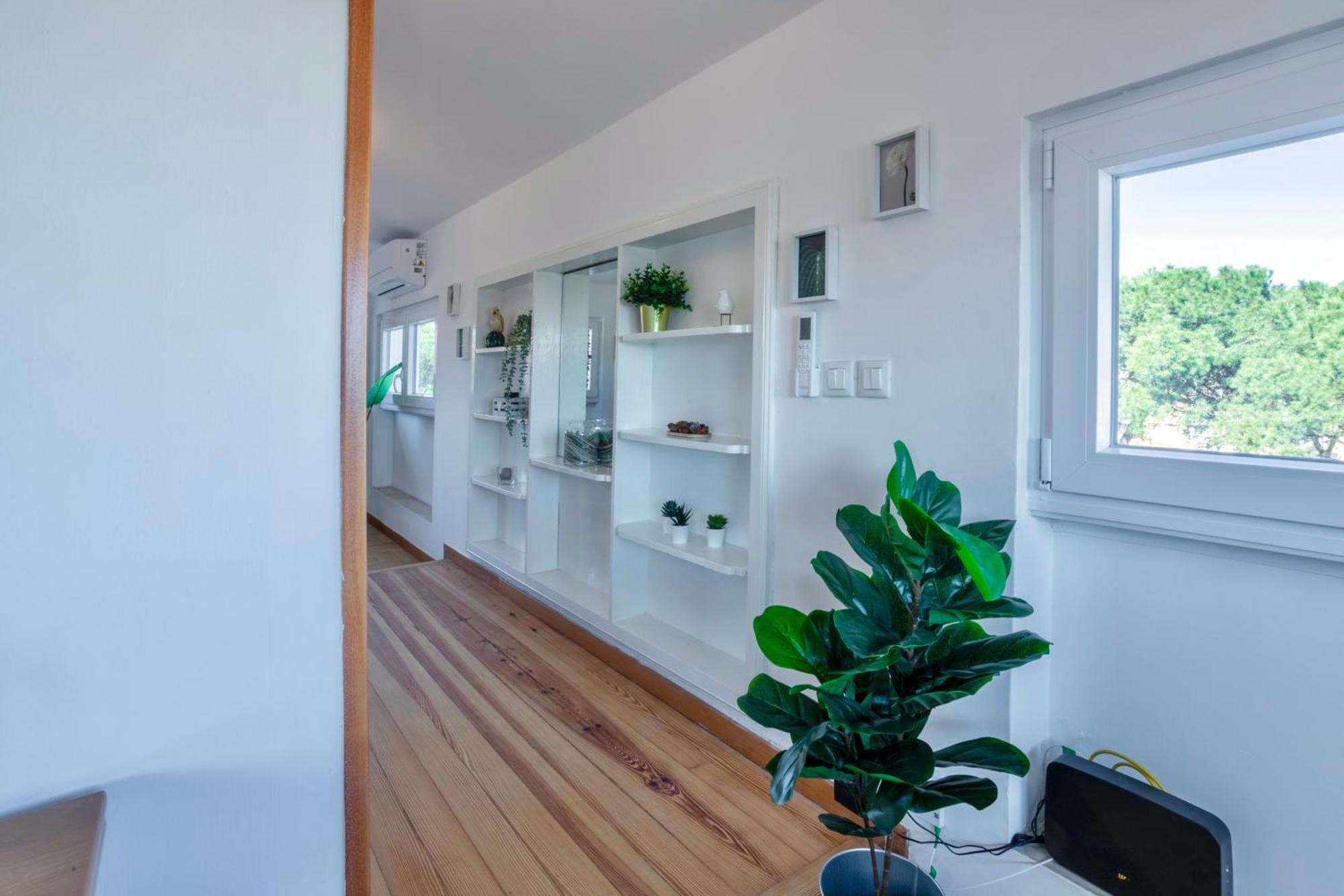 Apartment Isotta - Chic Flat With A Natural View Of *