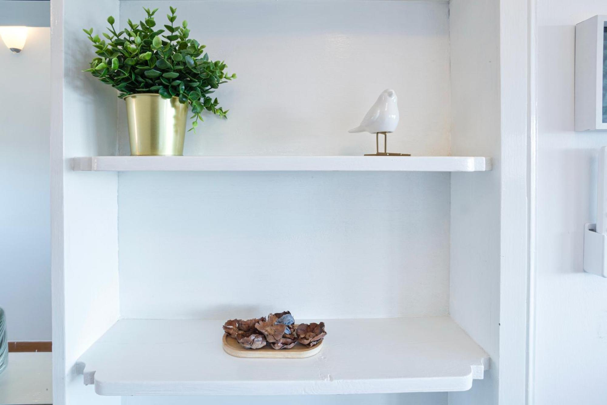 Isotta - Chic Flat With A Natural View Of *