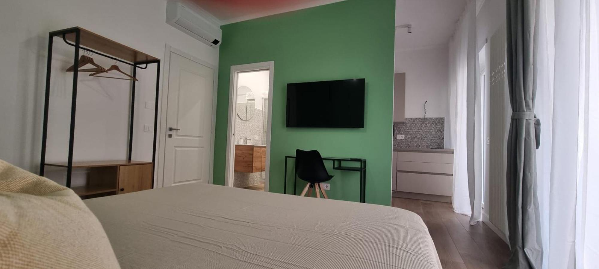 Park Apartment *