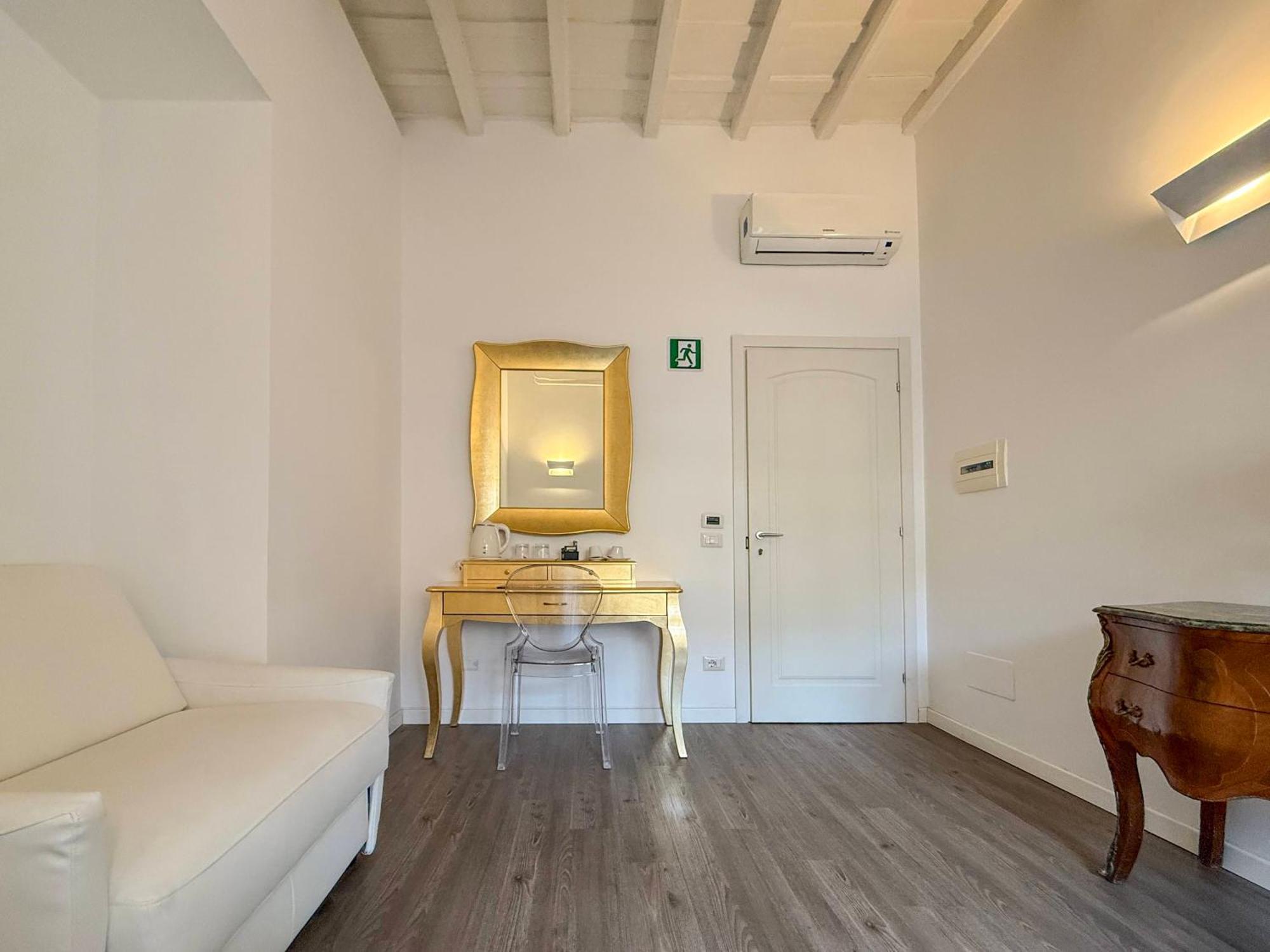 Navona Secret Guest house