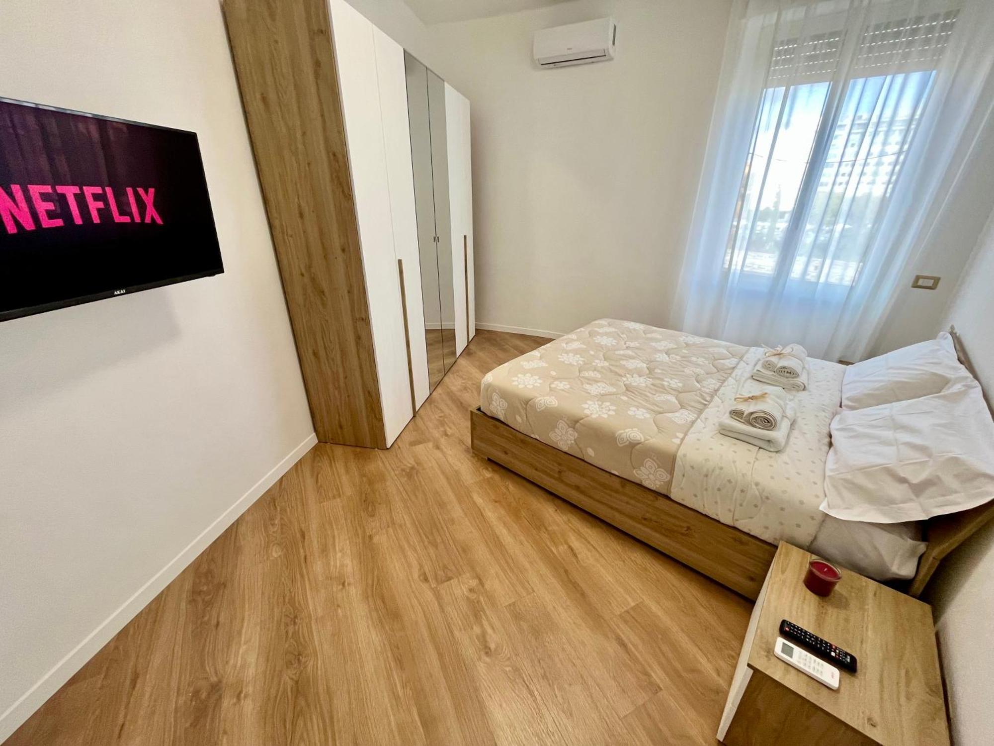 Pyramidhouse - 100mq With View - 2km From The Colosseum Apartment