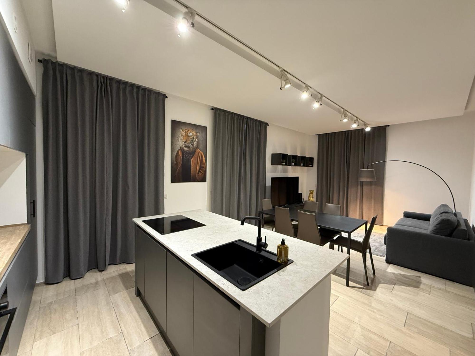 Luxury House In Nicolo V 120 Mq Apartment