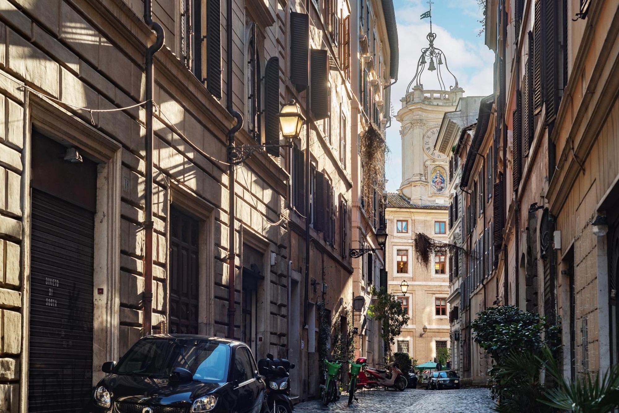With Terrace Near Piazza Navona - Fromhometorome Rome
