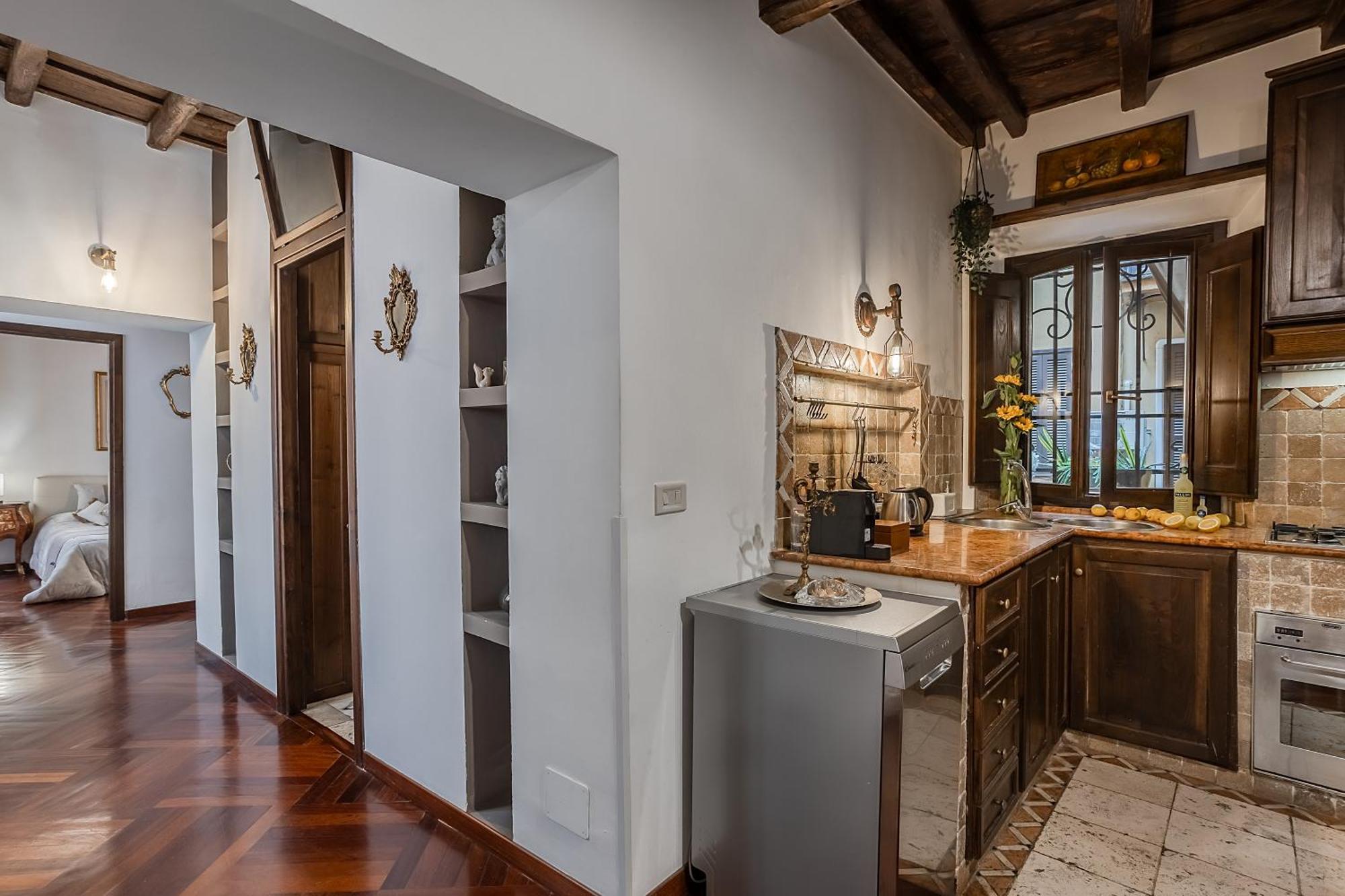 Apartment Trevi Fountain Stylish *