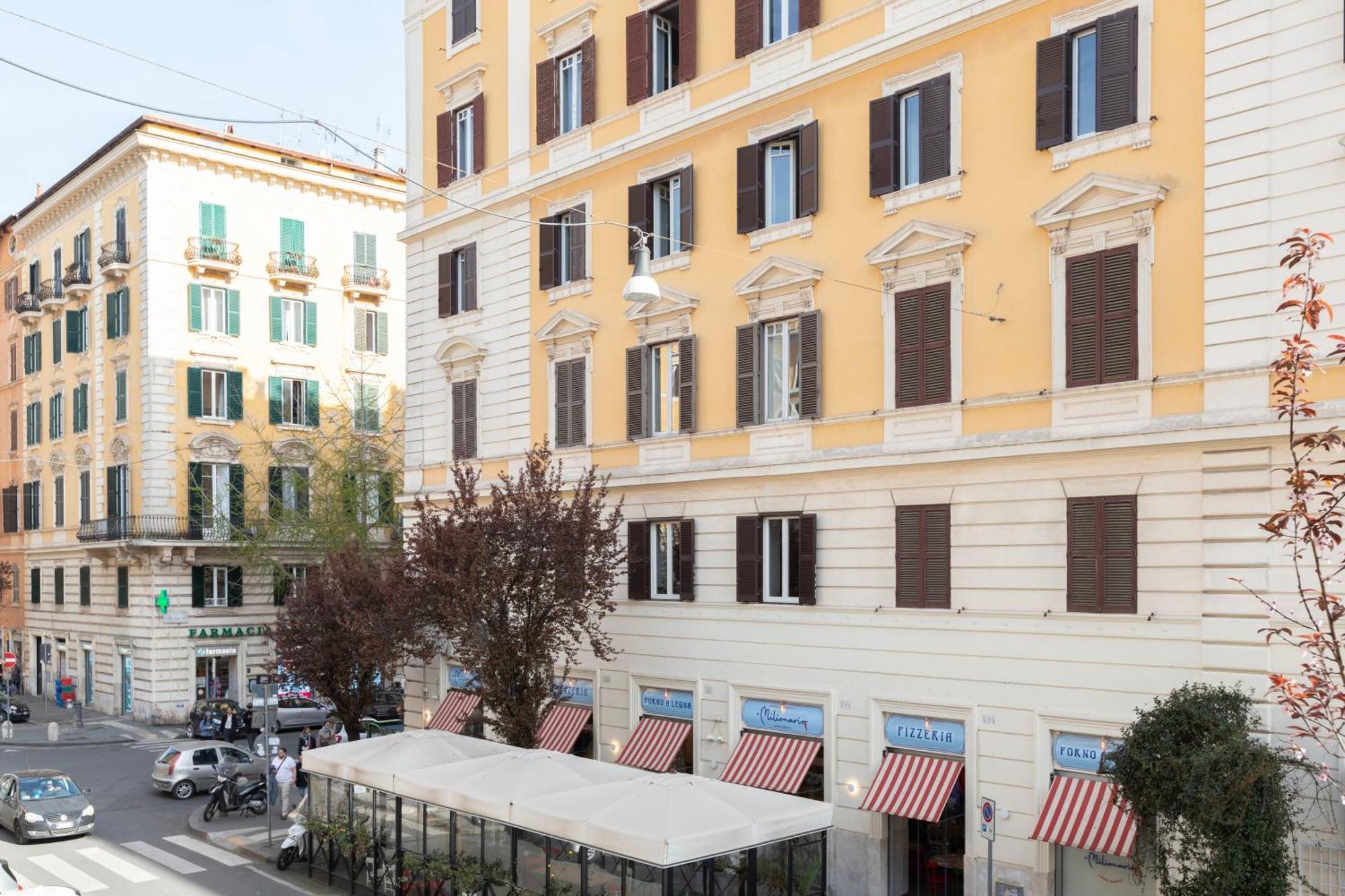 The Rent - Sunny Three-bedroom Near Ottaviano Metro Stop * Rome