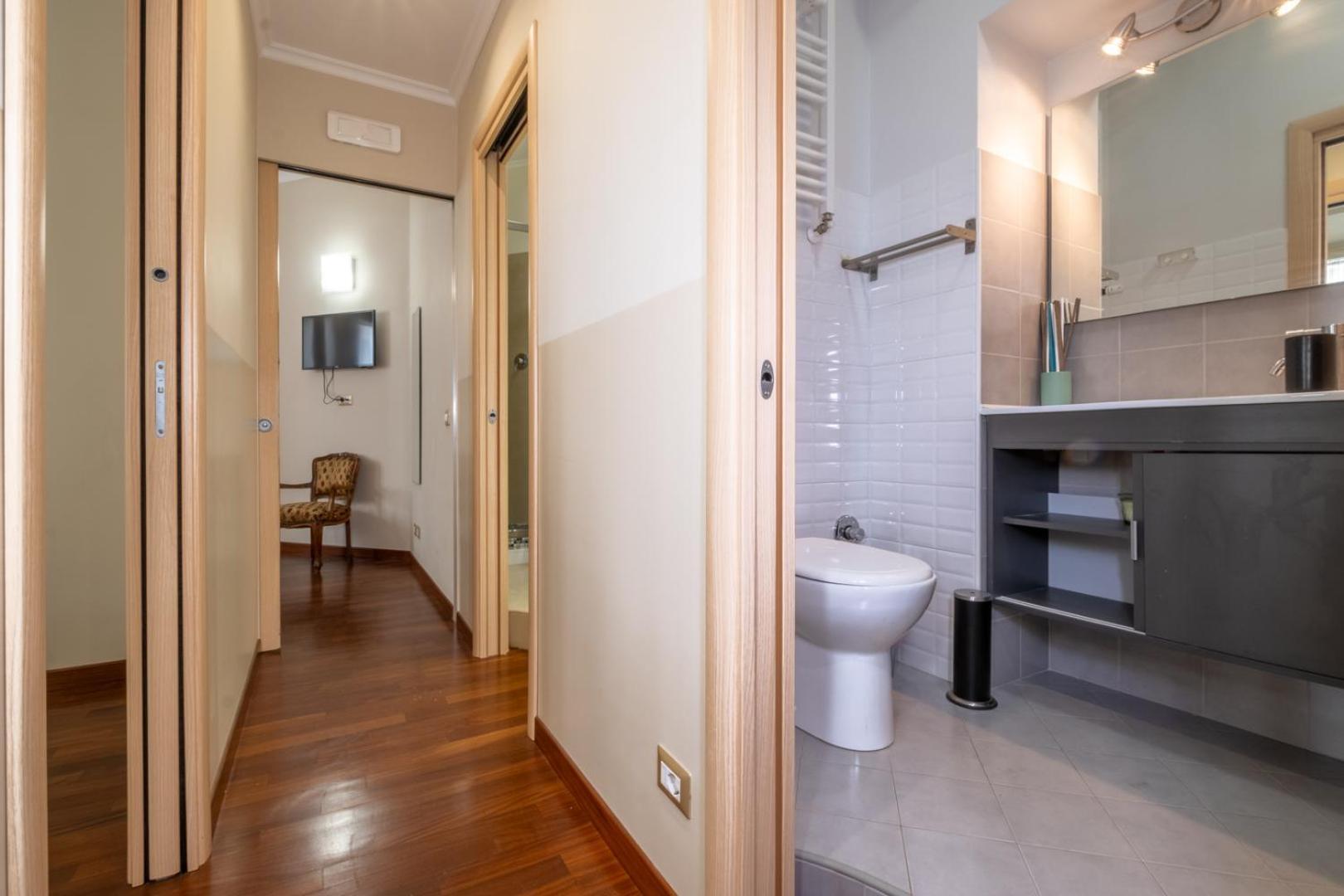 Trevi Fountain Big Apartment Apartment