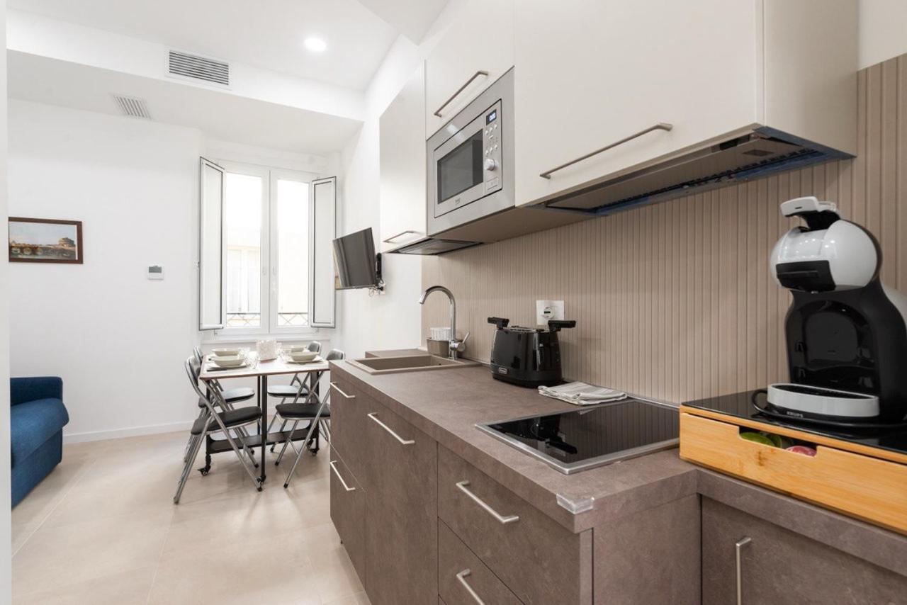 Apartment 753 Rome