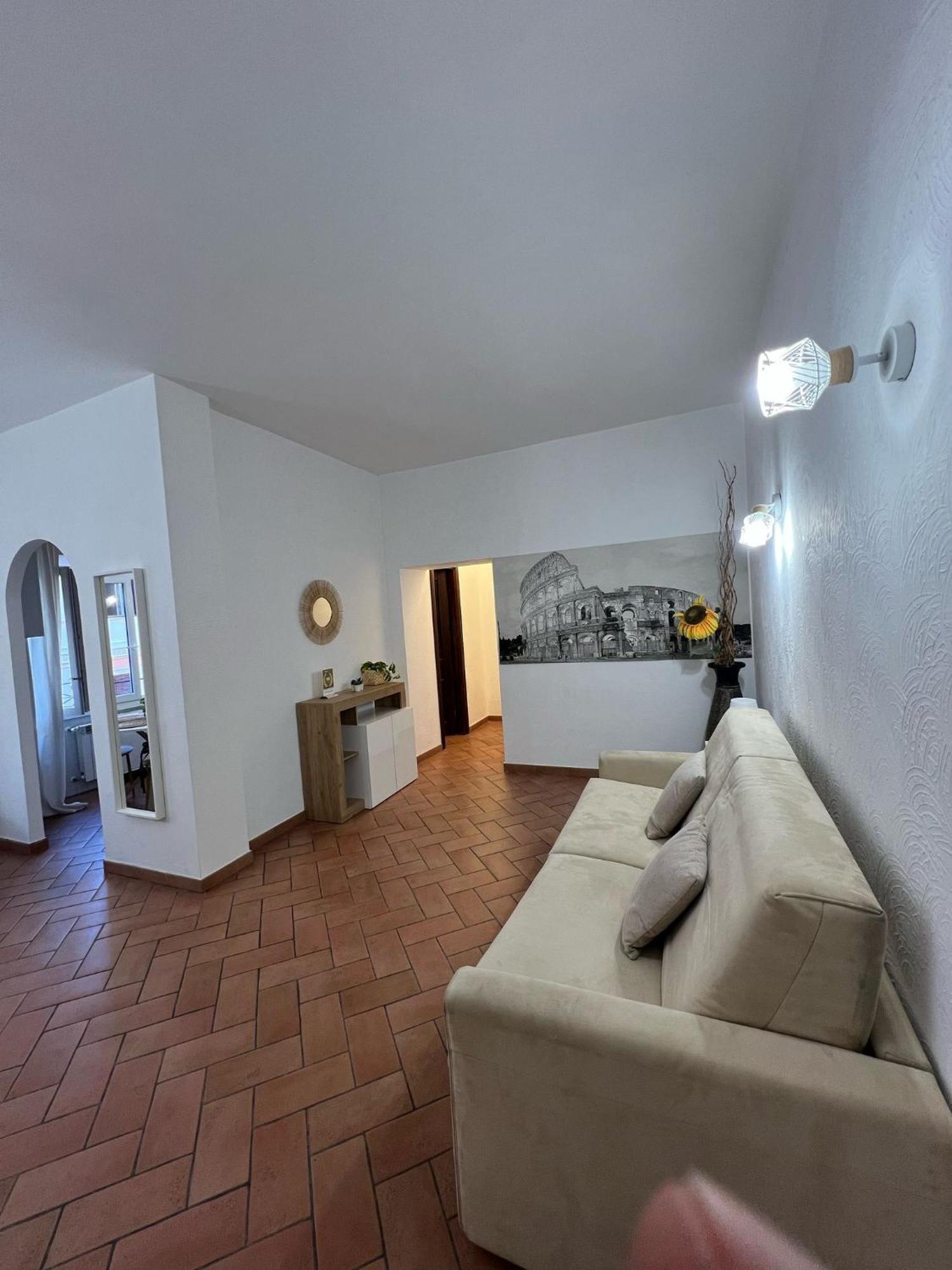 Colosseum 20 Apartment *