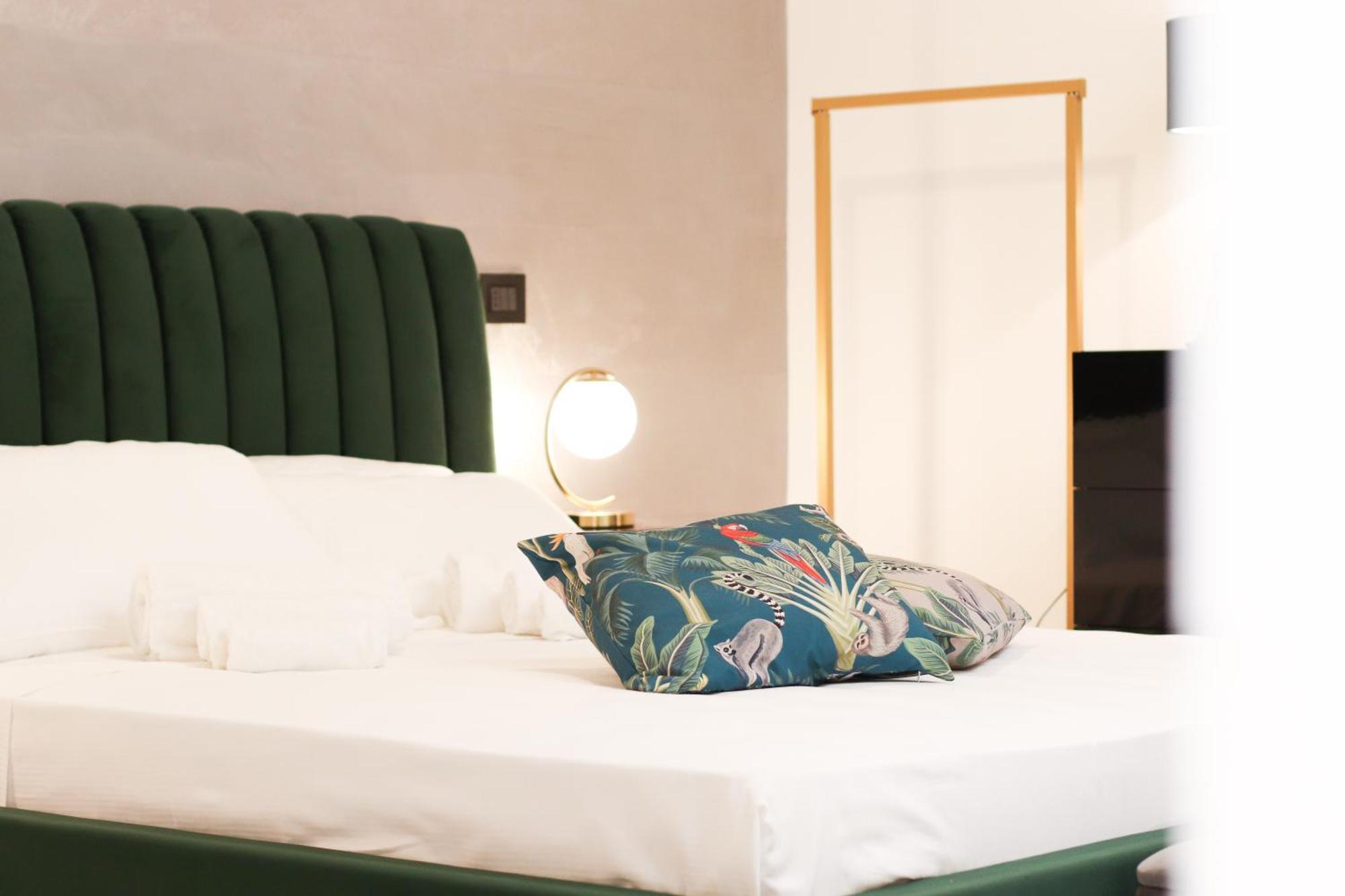 Flora- Loft Luxury - Tra Colosseo E Santa Maria Maggiore - Metro Apartment