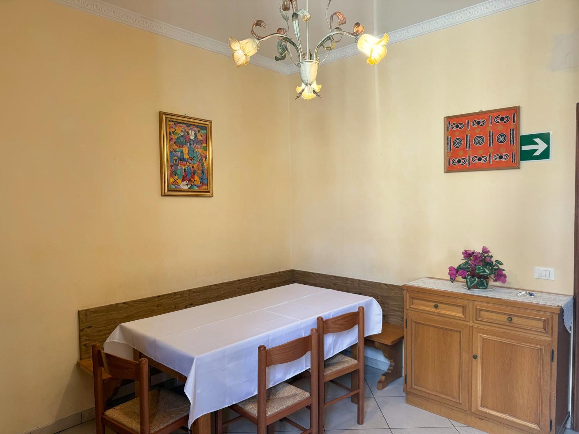 Anthony House, Via Villafranca 2, Castro Pretorio * Roma