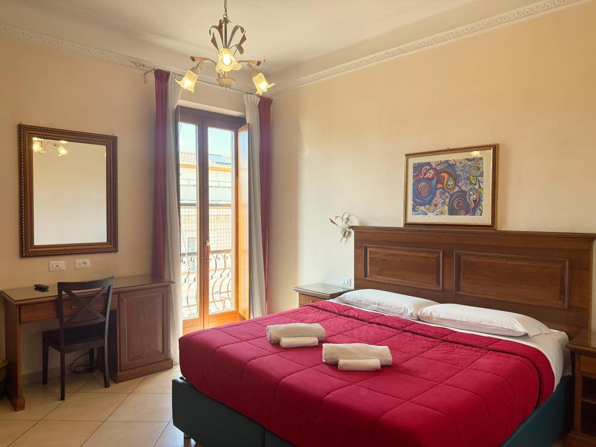 Anthony House, Via Villafranca 2, Castro Pretorio Appartamento