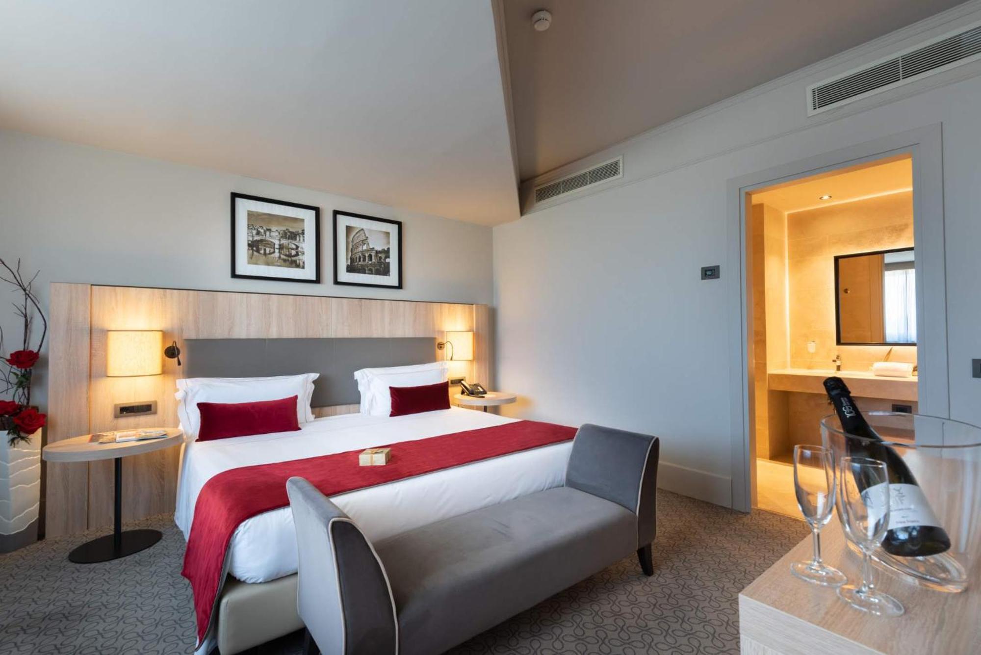 Hotel A.roma Lifestyle 4*
