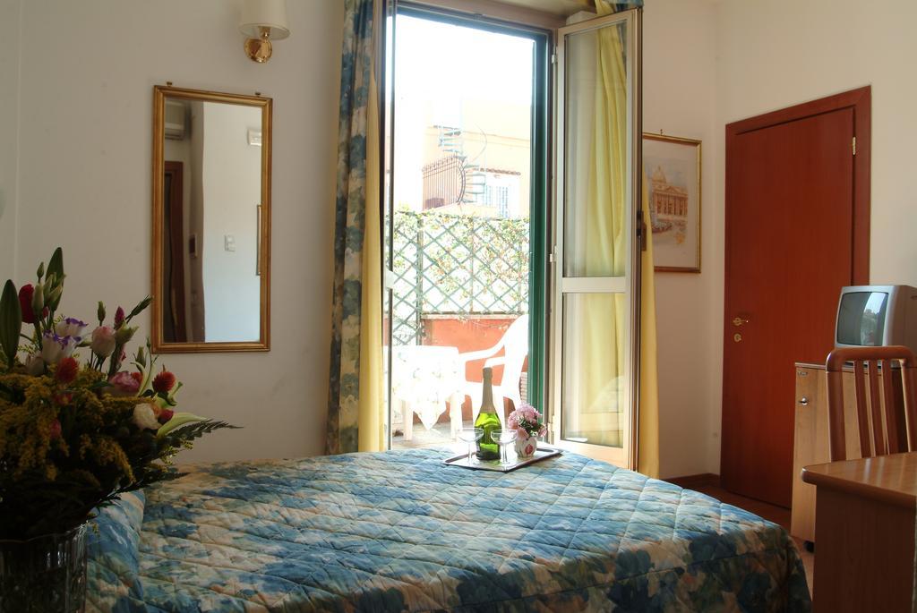 Hotel Tirreno 3*