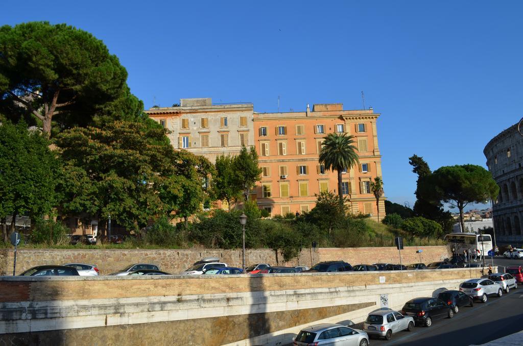 Appartement Domus Chiara Al Colosseo Rome