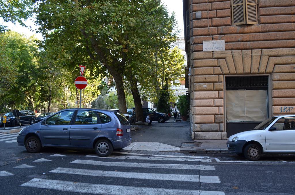 Domus Chiara Al Colosseo Appartement Rome