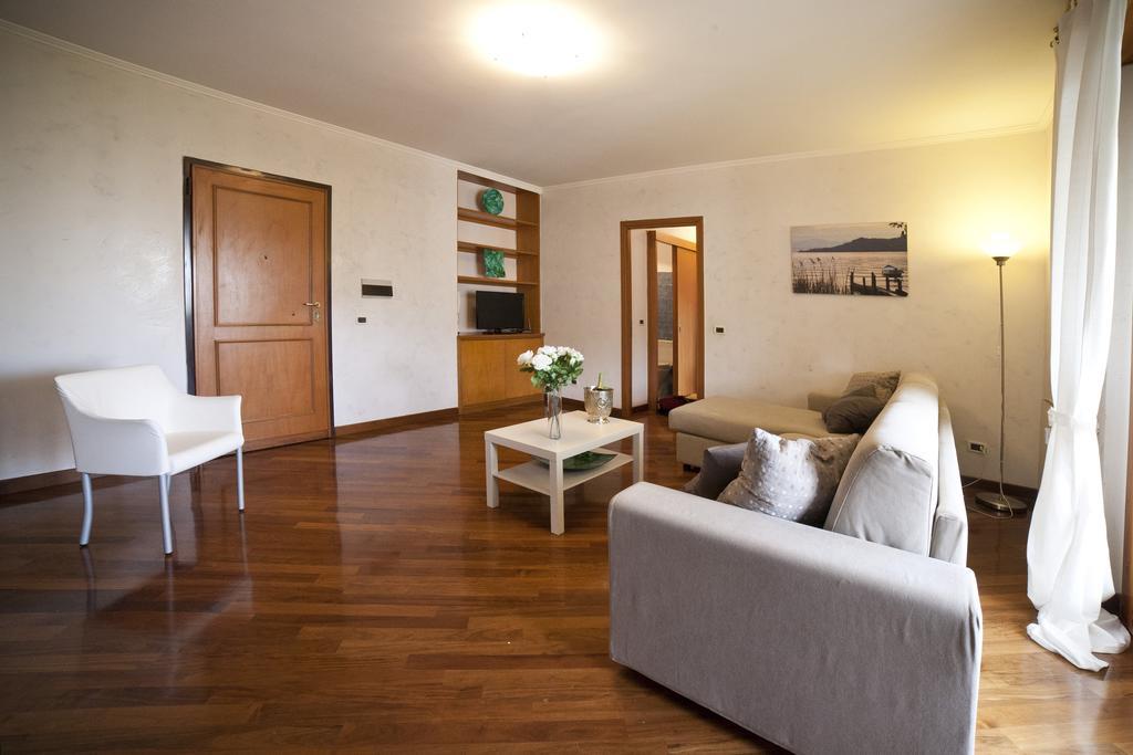 Holidays All'eur * Roma