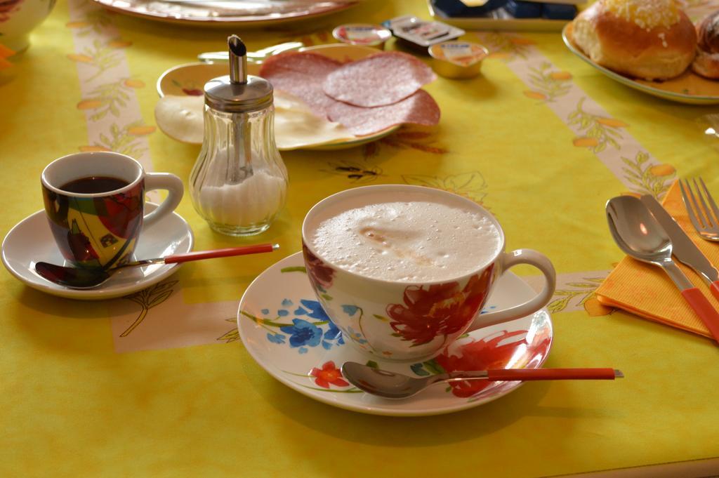 Adan Vatican Couette-café Rome