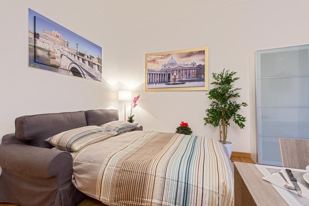 Vatican Loris House Holiday home