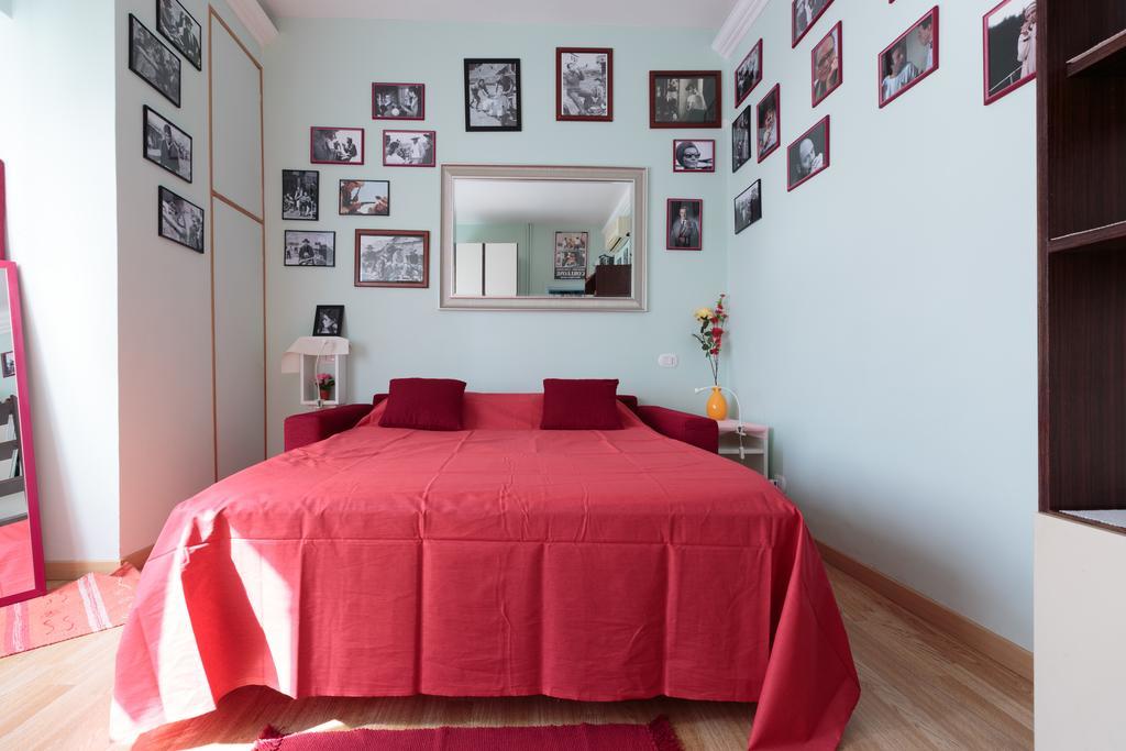 Simon Holiday House Rome