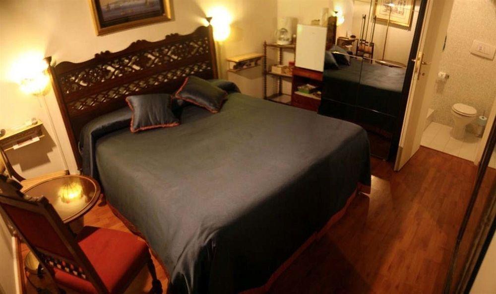Navona Gallery Bed & Breakfast 3*
