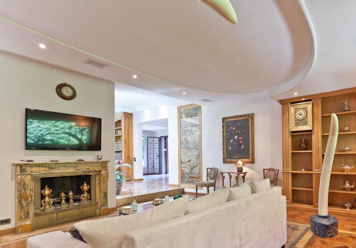 Candia House *