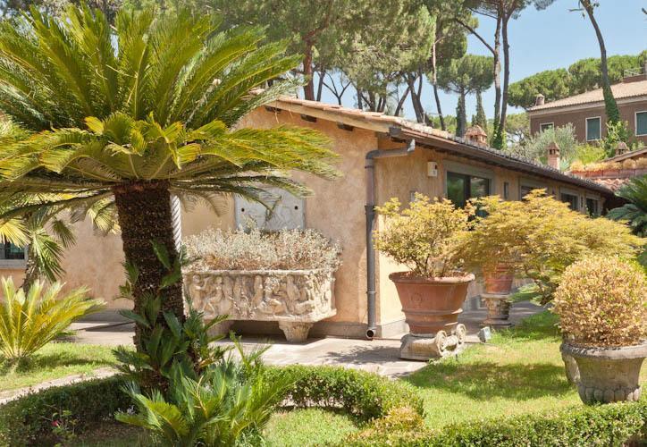 Candia House