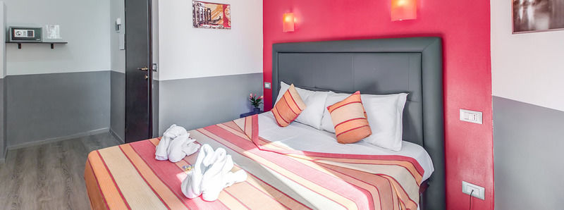 Mf Hotel