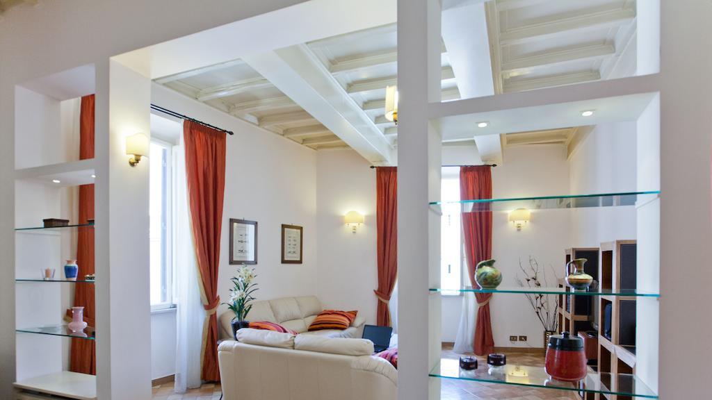 In Trevi Fouintain View Appartement Rome