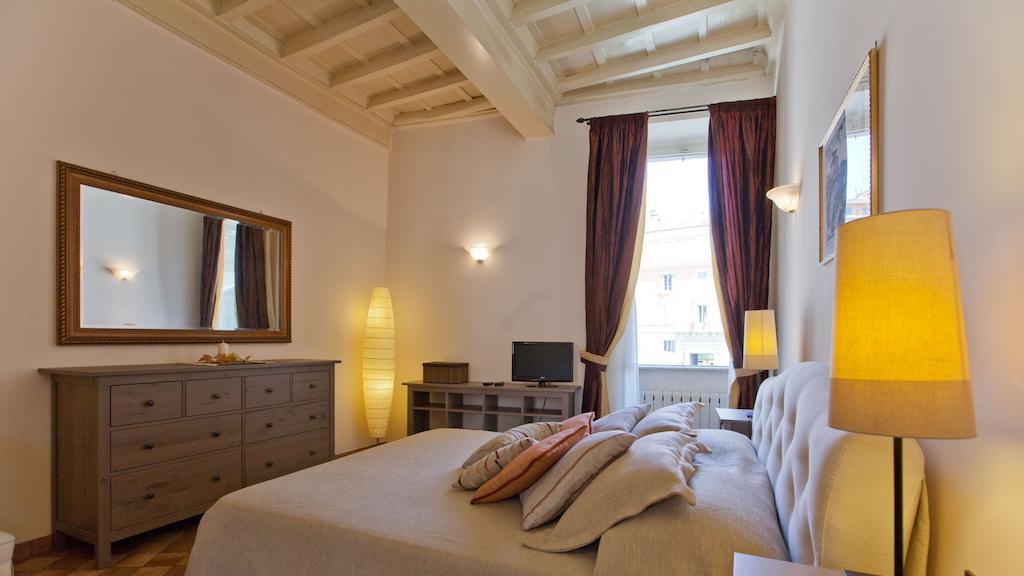 Appartement In Trevi Fouintain View Rome