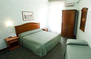 Hotel Adriatic Rome