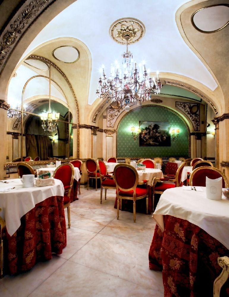 Des Epoques Hotel