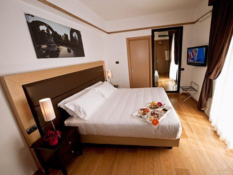 Hotel Ginevra Palace 3*