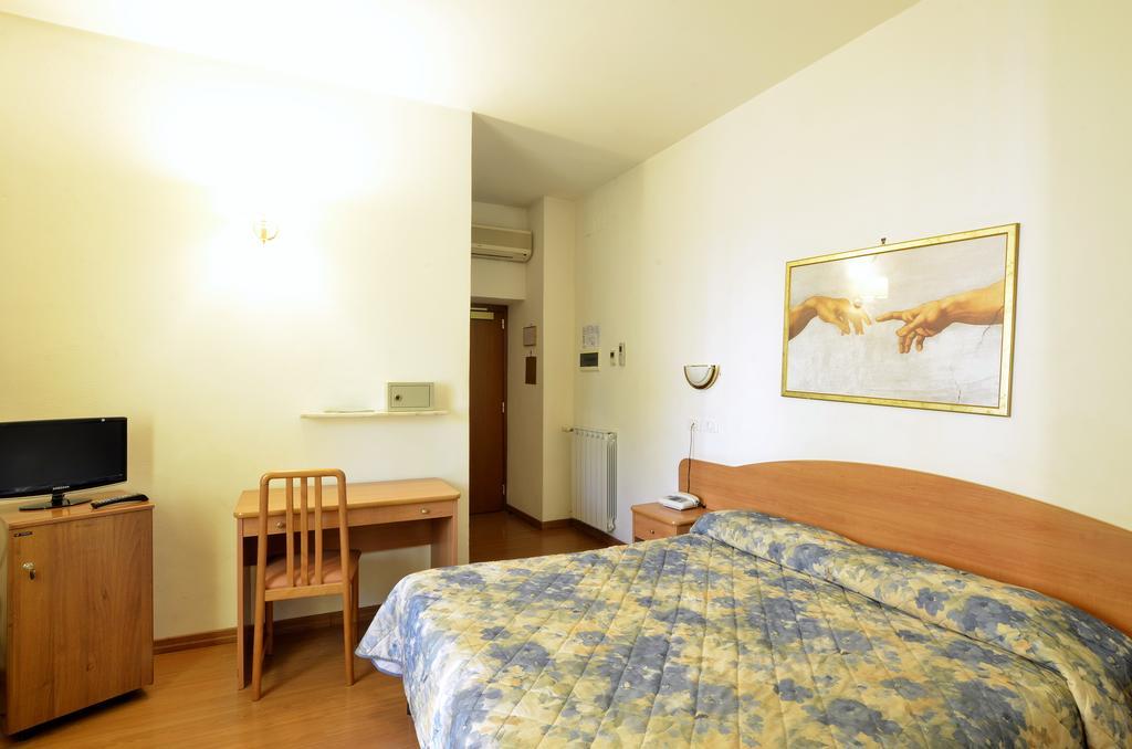 Tirreno Hotel 3*