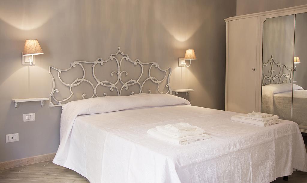 Gens Claudia, Vatican Luxury Rome