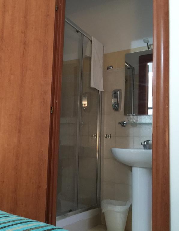 1a Grace House Guest house *