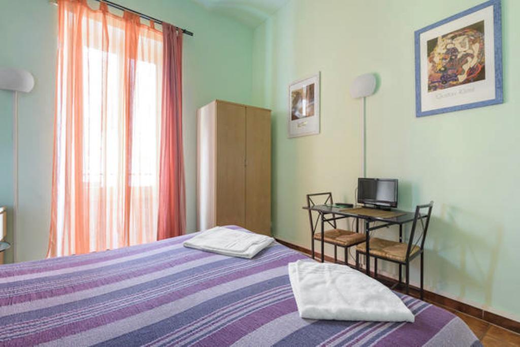 Guest house Sixbeds 2*