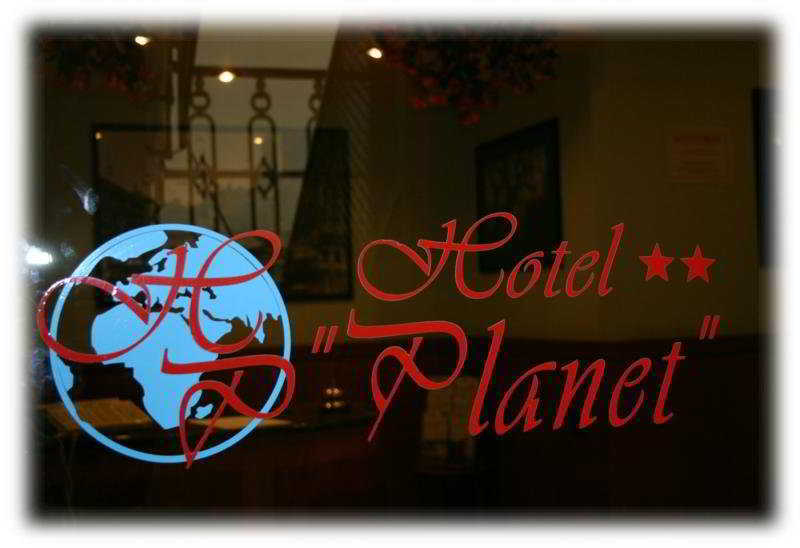 Planet Hotel