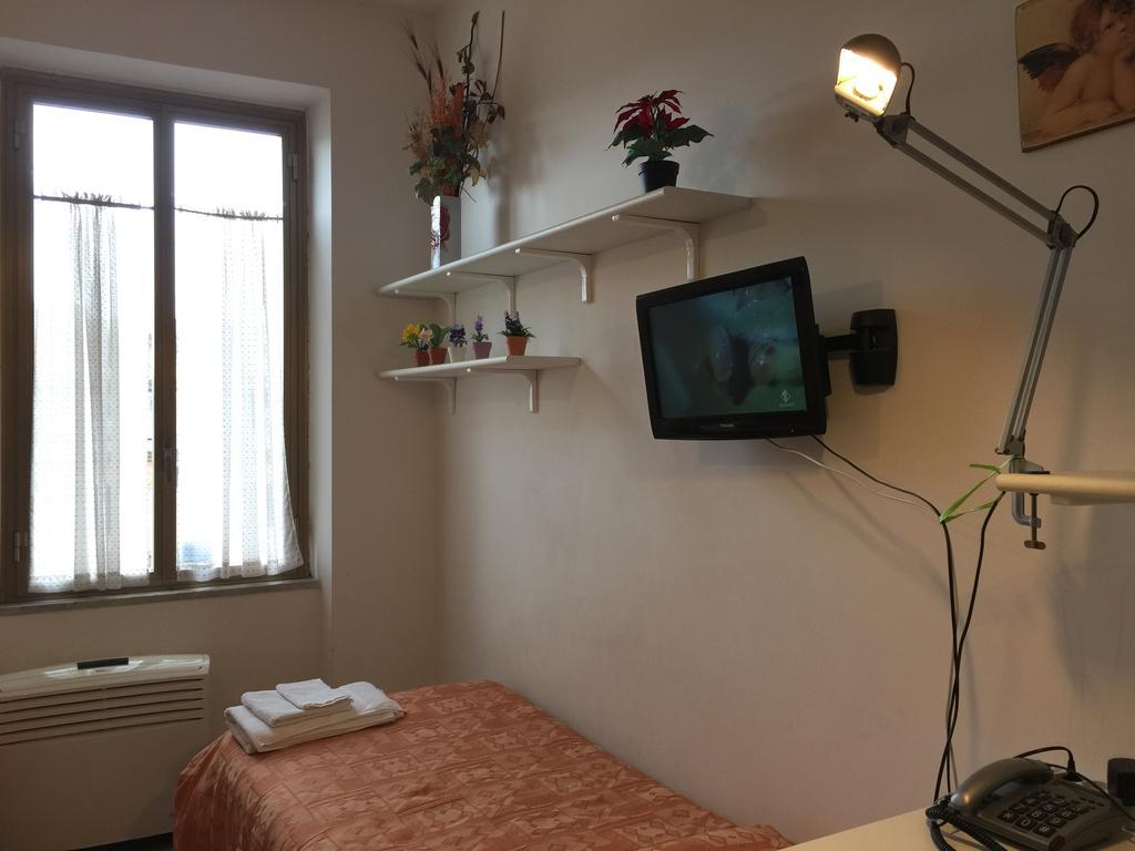 Aquila 52 * Rome
